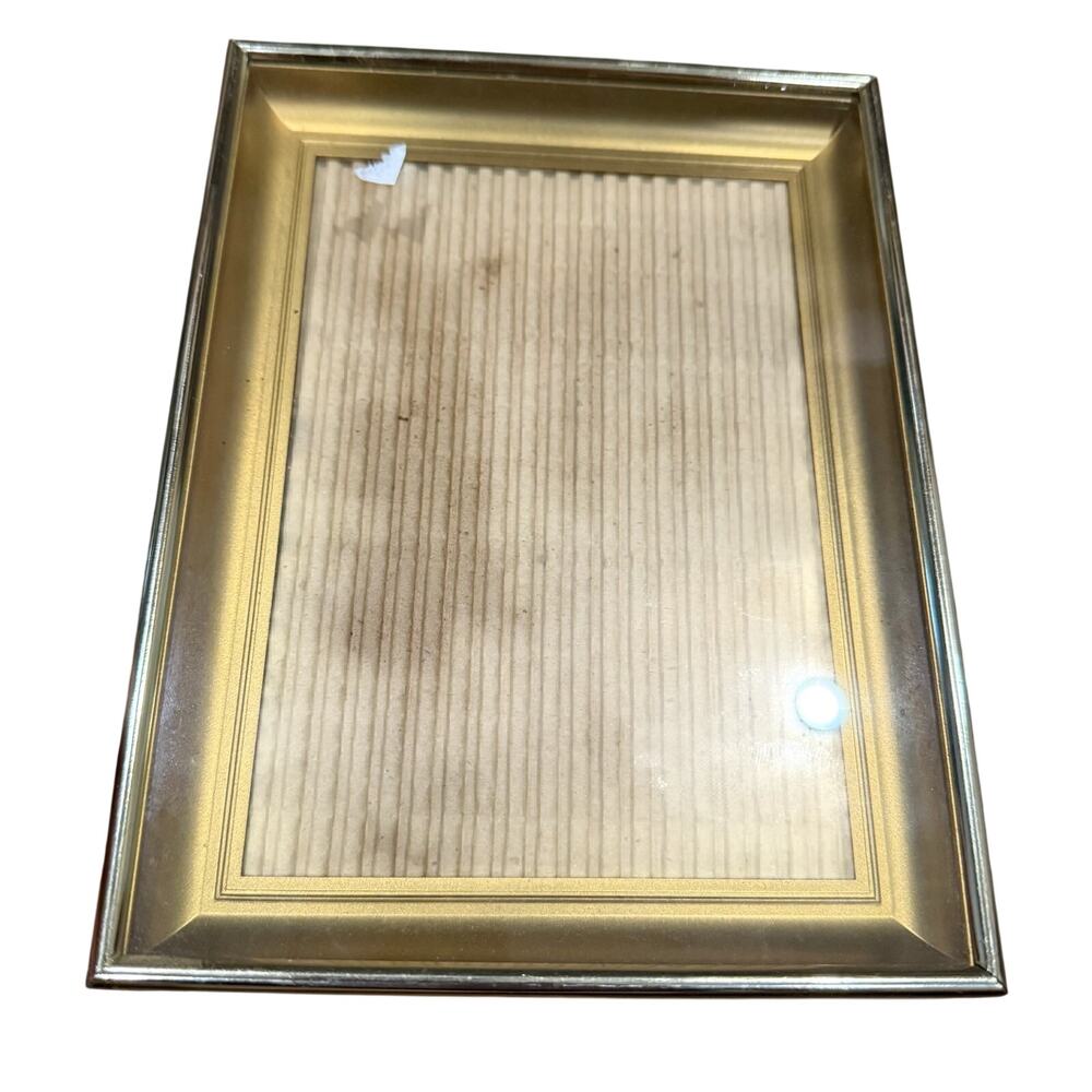 VTG Picture Frame 6x8 (5x7) Brass? Gold Matted Metal Standing Shadow Box Style